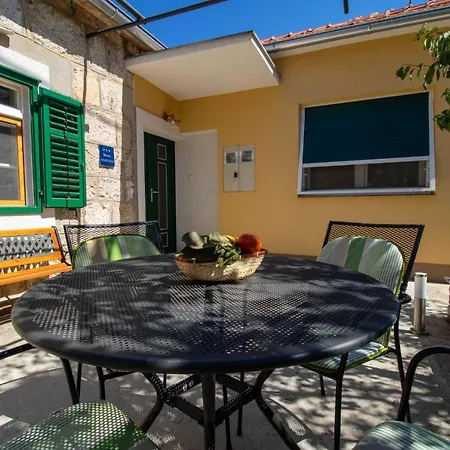 Apartman Ivan Drnis Exterior photo