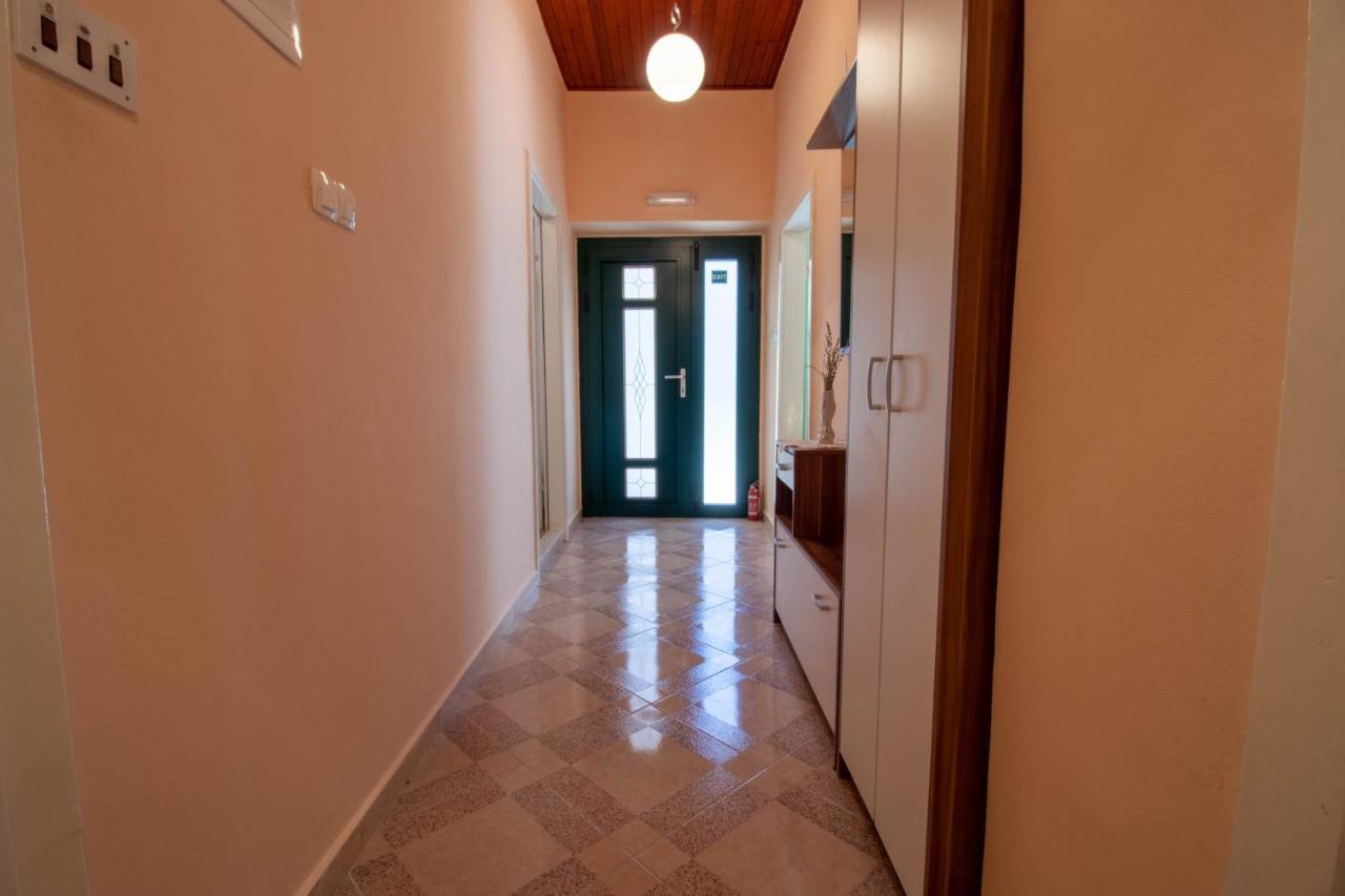 Ivan Apartment Drnis